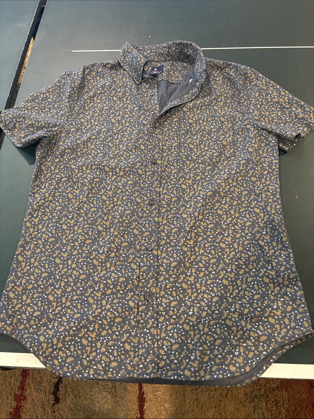 Ben Sherman Men’s Floral Ditsy Print Short Sleeve Button Down Shirt - M